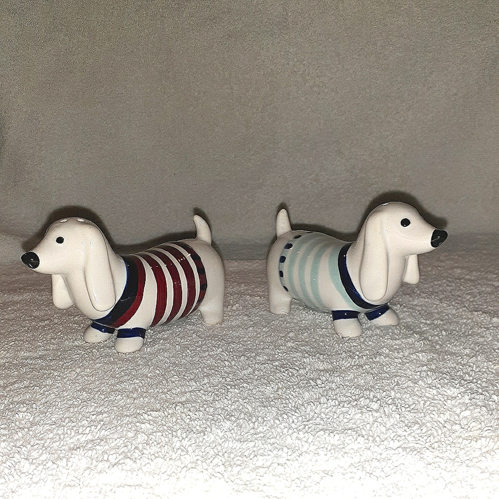 White Dachshund Salt&Pepper Shakers